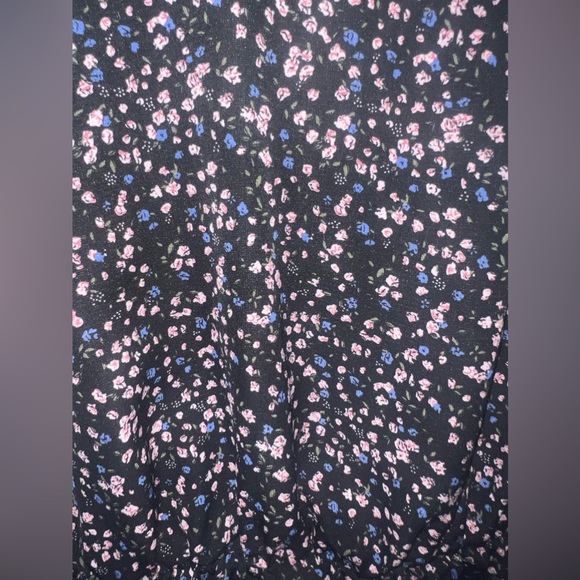 Floral Blouse - Picture 3 of 3